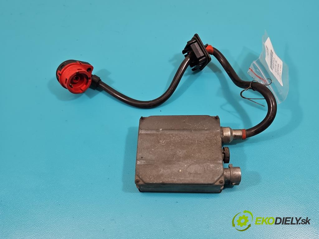 Audi A6 C5 1997-2004 2.5 TDI 179KM manual 132 kW 2496 cm3 4- střídač: xenon 5DV007760-15 (Riadiace jednotky xenónu)