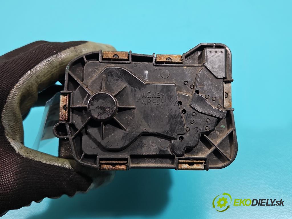 Fiat 500 2007-2020 1.2 8V 69KM manual 51 kW 1242 cm3 3- škrticí klapka 40SMF10 (Škrticí klapka)