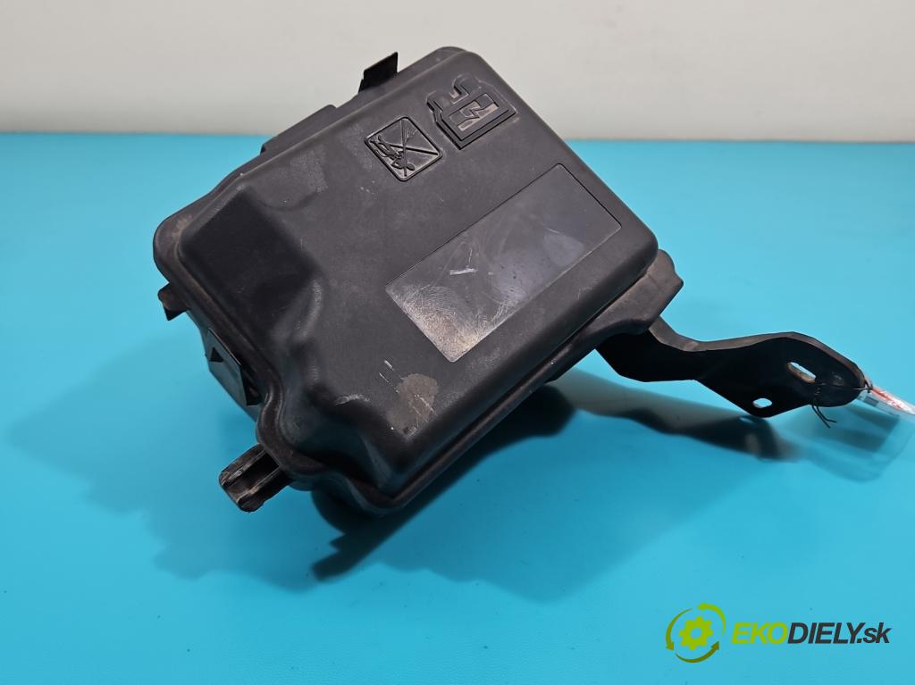 Peugeot 301 1.6 HDI 92 hp manual 68 kW 1560 cm3 4- skříňka pojistková PCFPP00021 (Pojistkové skříňky)