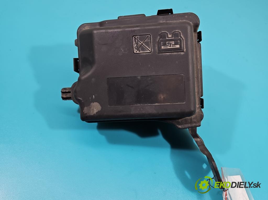 Peugeot 301 1.6 HDI 92 hp manual 68 kW 1560 cm3 4- skříňka pojistková PCFPP00021 (Pojistkové skříňky)