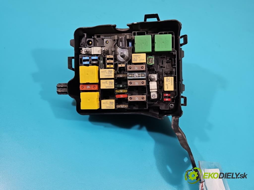 Peugeot 301 1.6 HDI 92 hp manual 68 kW 1560 cm3 4- skříňka pojistková PCFPP00021 (Pojistkové skříňky)