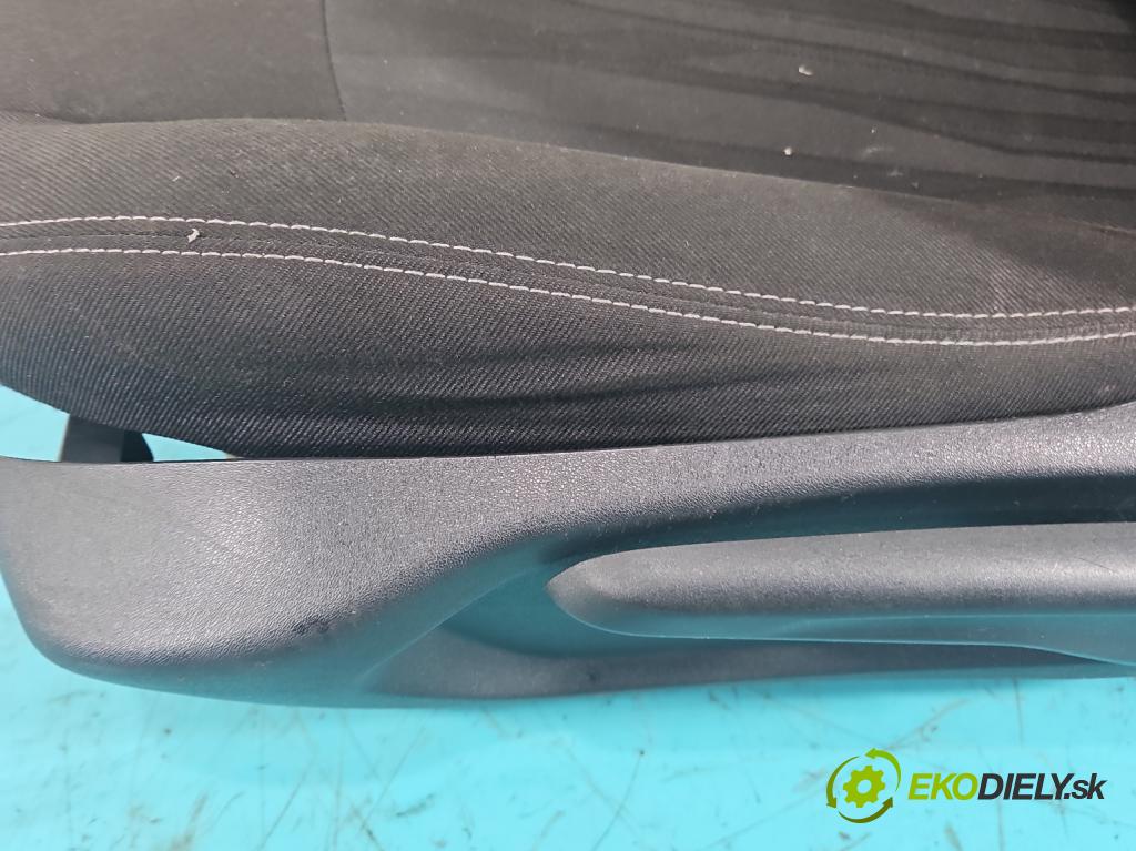 Peugeot 301 1.6 HDI 92 HP manual 68 kW 1560 cm3 4- Sedačka ľavý  (Sedačky, sedadlá)