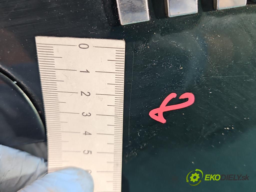 Mazda Premacy 1.8 16v 101 hp manual 74 kW 1840 cm3 5- zadní kufrové dveře  (Zadní kapoty)