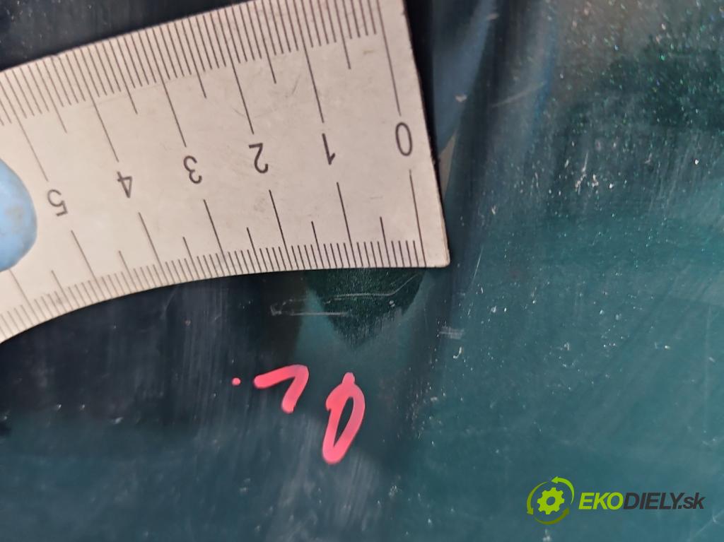 Mazda Premacy 1.8 16v 101 hp manual 74 kW 1840 cm3 5- zadní kufrové dveře  (Zadní kapoty)