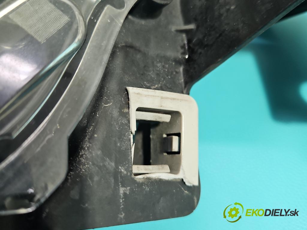 Mazda 6 III GJ 2013-2024 2.5 16V 192 HP automatic 141 kW 2488 cm3 4- Reflektor: pravý  (Pravé)