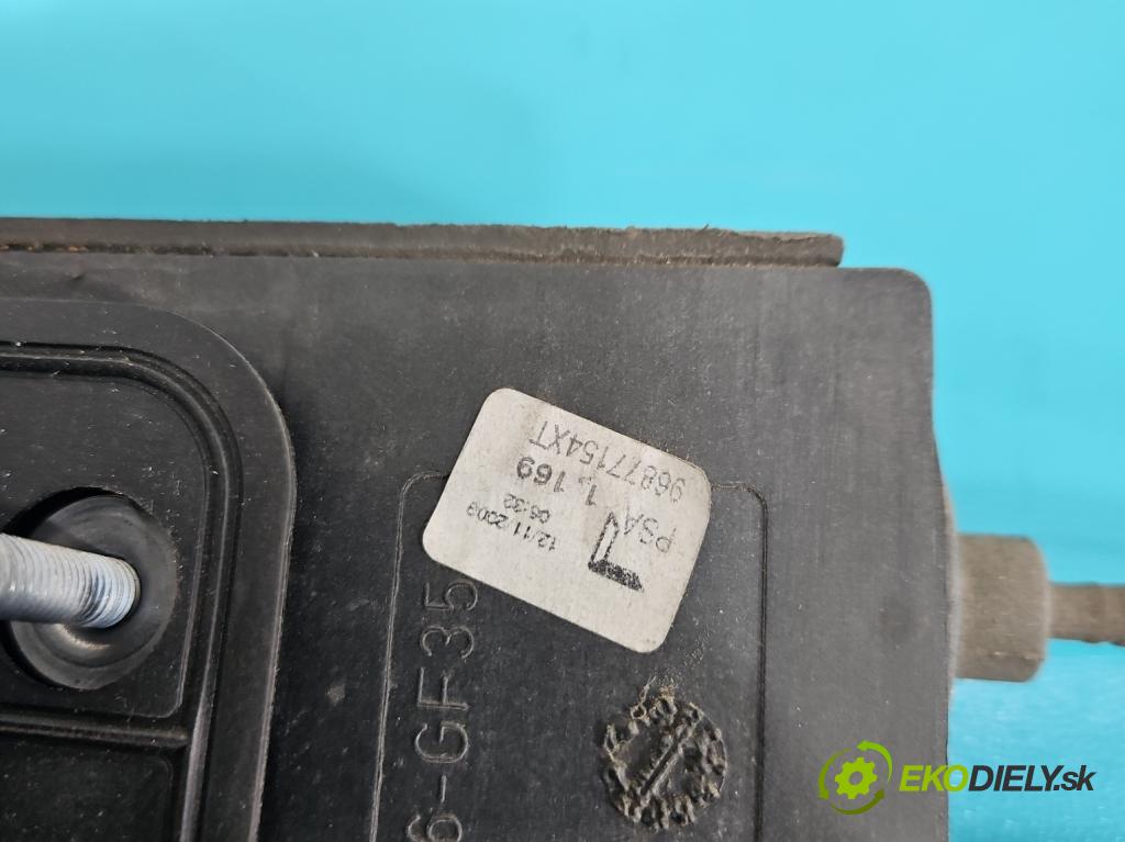 Citroen C5 II 2008-2017 2.0 hdi 140 HP manual 103 kW 1997 cm3 4- Páka: Změny: stupeň,rýchlosť 96877154XT (Rýchlostná páka (kulisa))