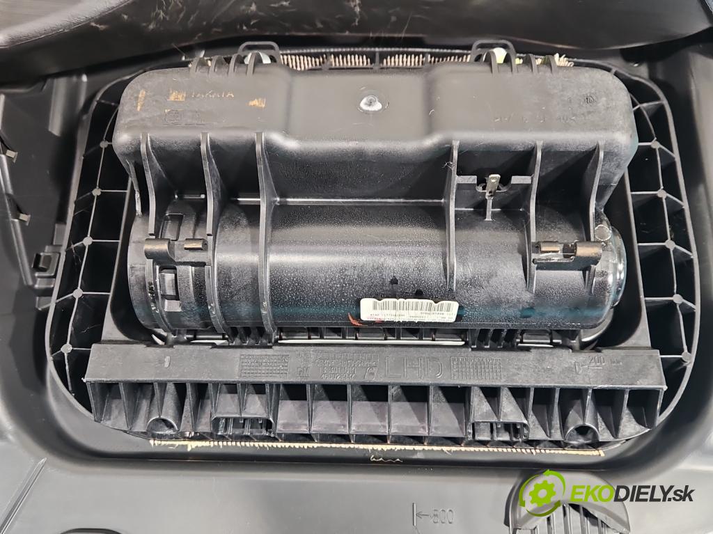 Opel Meriva B 2010-2017 1.4 16v 101 HP manual 74 kW 1398 cm3 5- kokpit,pristrojová doska rozdeľovacia
