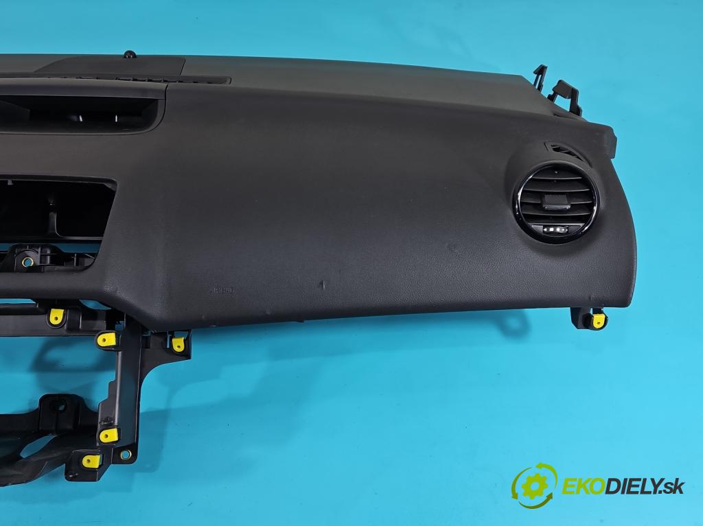 Opel Meriva B 2010-2017 1.4 16v 101 HP manual 74 kW 1398 cm3 5- kokpit,pristrojová doska rozdeľovacia