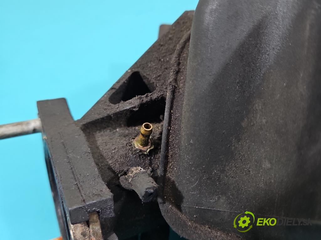 Toyota Corolla E12 2001-2009 1.4 16v 97KM manual 71 kW 1398 cm3 3- zvod nasávací 2900307609 (Sacie potrubia)