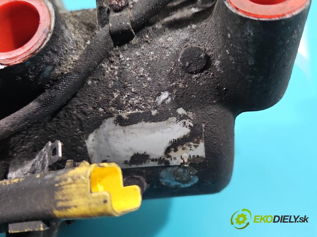 Peugeot 301 1.6 HDI 92 HP manual 68 kW 1560 cm3 4- Kompresor: klimatizácie  (Kompresory klimatizácie)