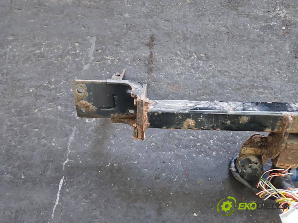 Opel Meriva B 2010-2017 1.4 16v 101 hp manual 74 kW 1398 cm3 5- oko tažné  (Tažná zařízení)