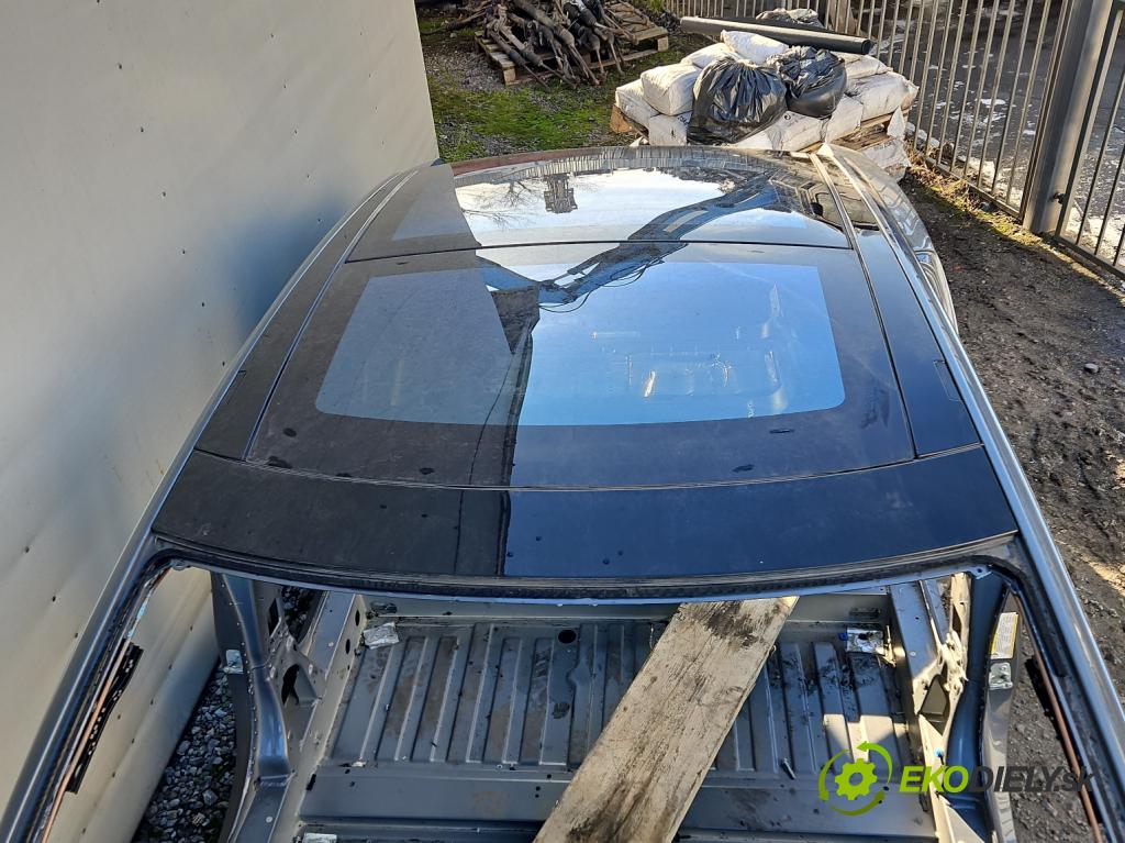 Tesla Model S 0.0b: 367hp automatic 270 kW 5- Strecha: