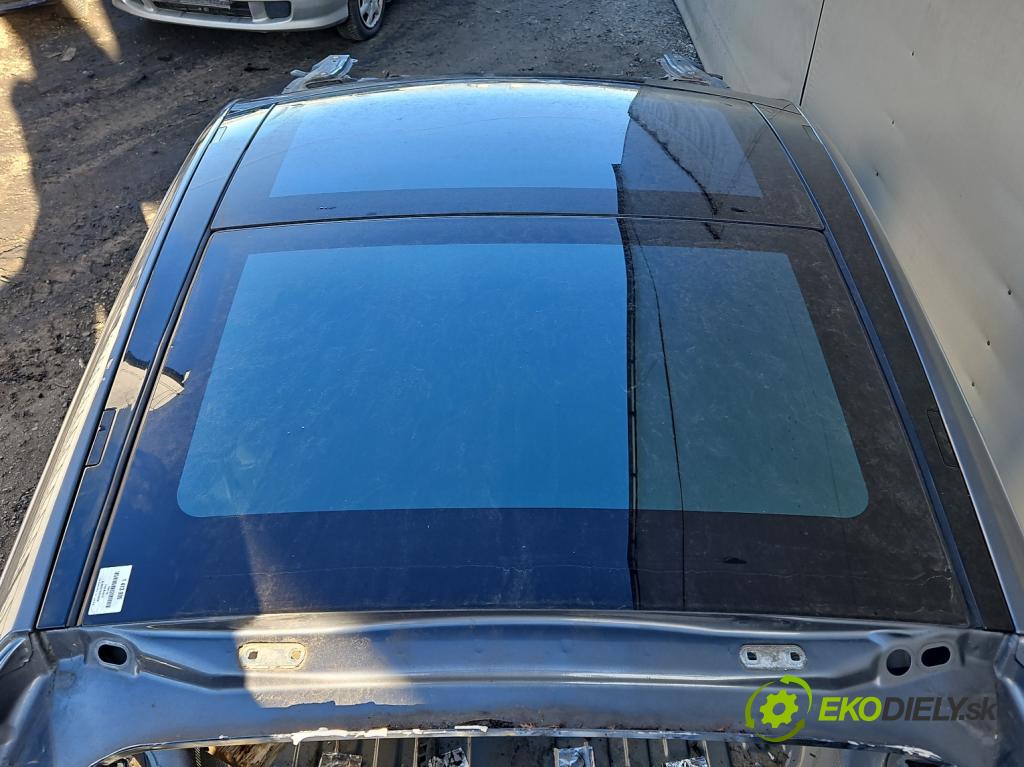 Tesla Model S 0.0b: 367hp automatic 270 kW 5- Strecha: