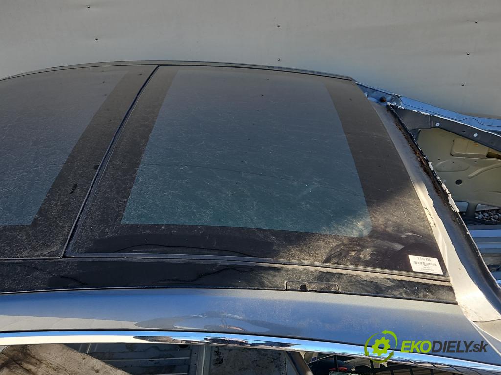 Tesla Model S 0.0b: 367hp automatic 270 kW 5- Strecha: