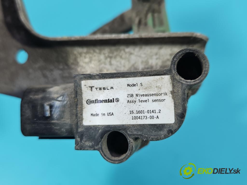 Tesla Model S 0.0b: 367hp automatic 270 kW 5- snímač nastavenia xenon 1004173-00-A (Snímač)