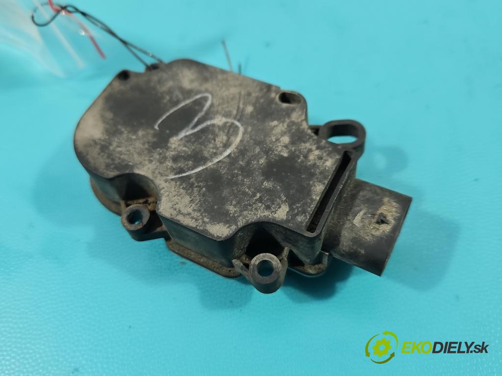 Tesla Model S 0.0b: 367hp automatic 270 kW  5- motorek topení A24011023112