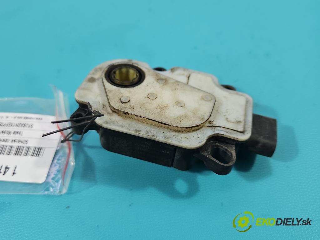 Tesla Model S 0.0b: 367hp automatic 270 kW  5- motorek topení A24011023112