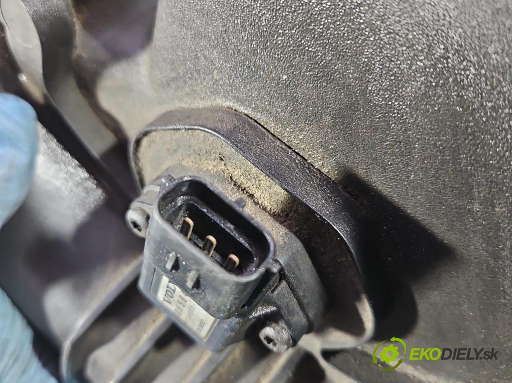 Volvo S40 II 2004-2012 2.4b 140 HP manual 103 kW 2435 cm3 4- zvod nasávací 30646518 (Sacie potrubia)