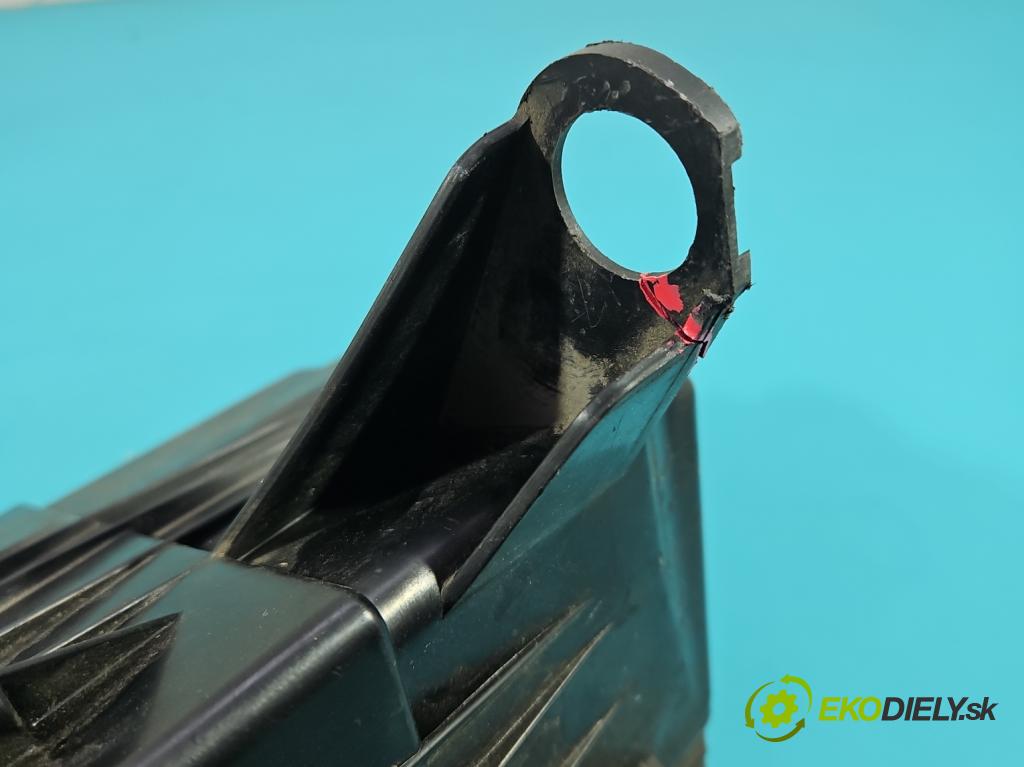 Skoda Fabia I 1999-2007 1.4 mpi 60 HP manual 44 kW 1397 cm3 5- obal filtra vzduchu 6Y0129607C (Obaly filtrov vzduchu)