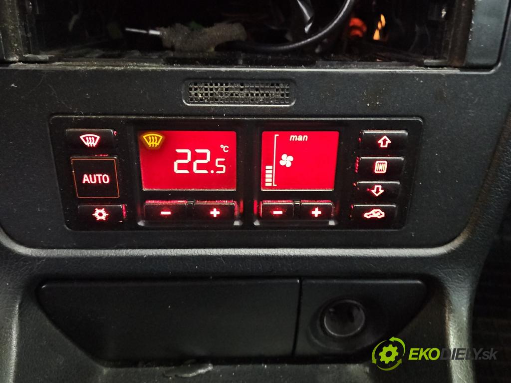 Audi A4 B5 1994-2001 2.8 v6 193 HP manual 142 kW 2771 cm3 5- panel kúrenia 8L0820043B