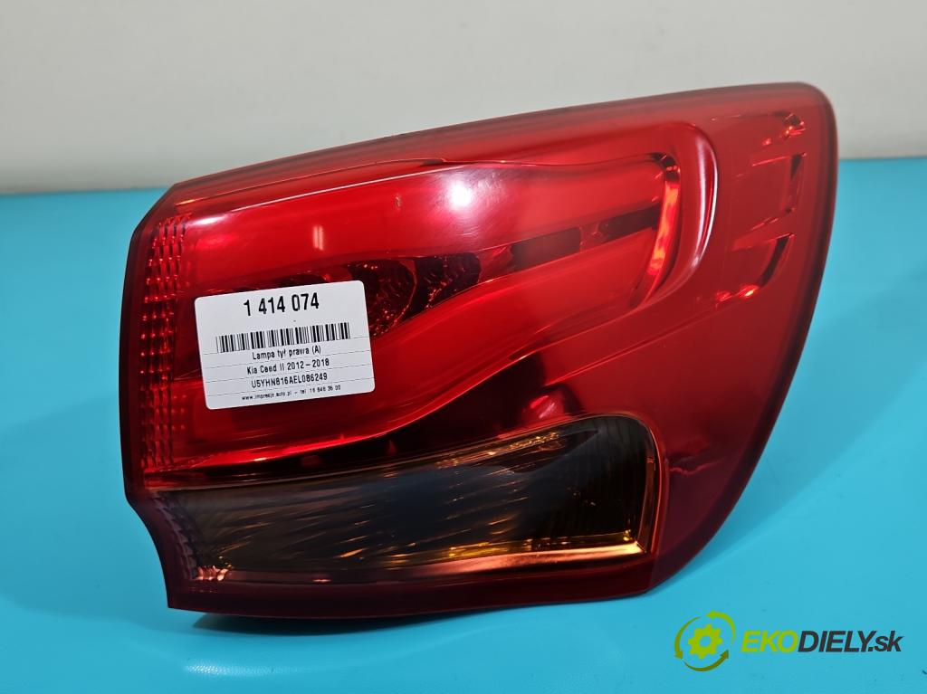 Kia Ceed II 2012-2018 1.6 CRDI 110 HP manual 81 kW 1582 cm3 5- svetlo / reflektor zadné pravé 92402-A23 (Kľučka dverí ostatné)
