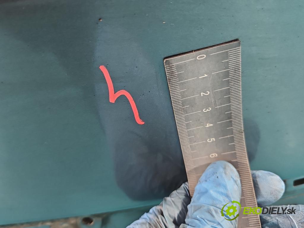 Tesla Model S 0.0b: 367hp automatic 270 kW  5- zadní kufrové dveře  (Zadní kapoty)