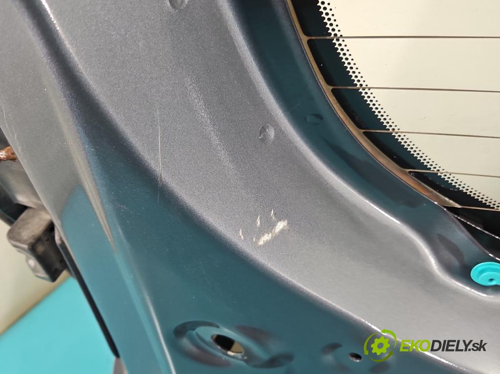 Tesla Model S 0.0b: 367hp automatic 270 kW  5- zadní kufrové dveře  (Zadní kapoty)