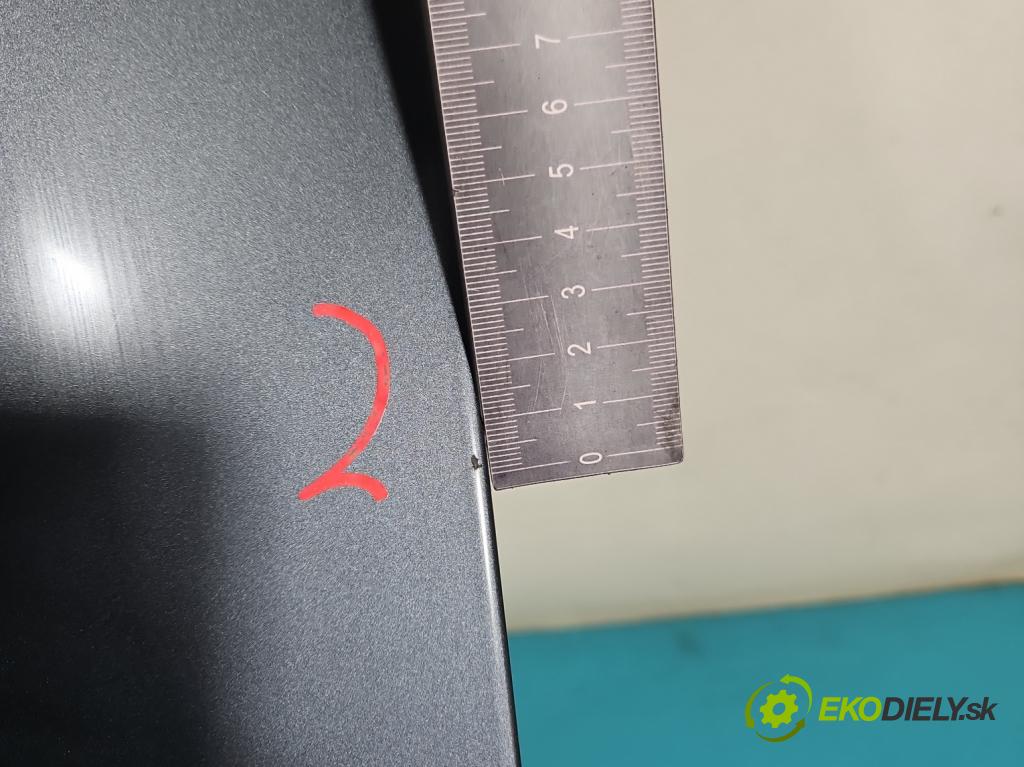 Tesla Model S 0.0b: 367hp automatic 270 kW  5- zadní kufrové dveře  (Zadní kapoty)