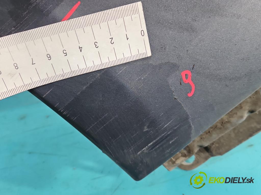 Tesla Model S 0.0b: 367hp automatic 270 kW  5- blatnik přední levý  (Predné ľavé)