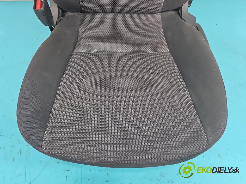 Kia Sportage II 2004-2010 2.0 crdi 150 HP manual 110 kW 1991 cm3 5- Sedačka ľavý  (Sedačky, sedadlá)