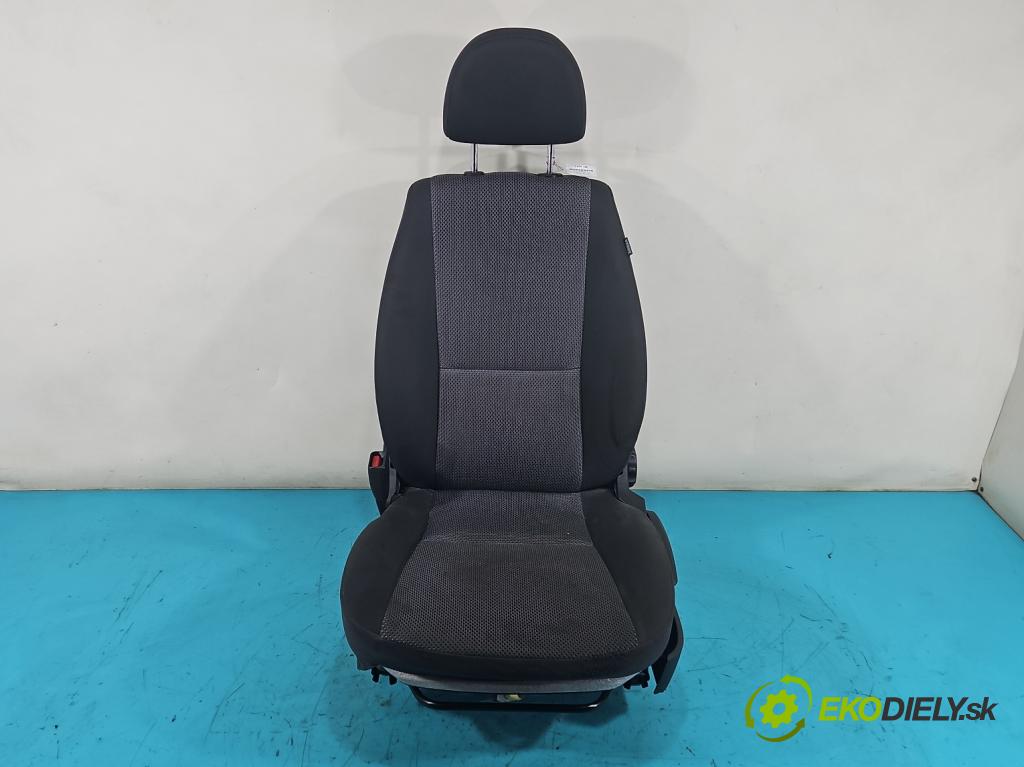 Kia Sportage II 2004-2010 2.0 crdi 150 HP manual 110 kW 1991 cm3 5- Sedačka ľavý  (Sedačky, sedadlá)