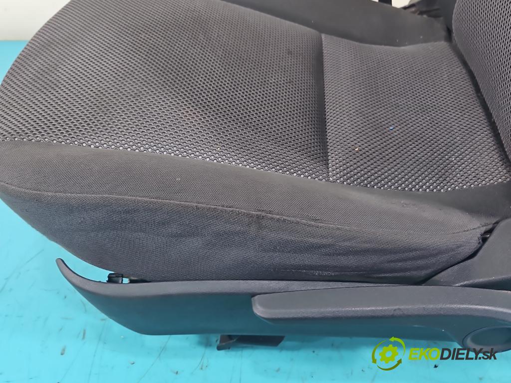 Kia Sportage II 2004-2010 2.0 crdi 150 HP manual 110 kW 1991 cm3 5- Sedačka ľavý  (Sedačky, sedadlá)