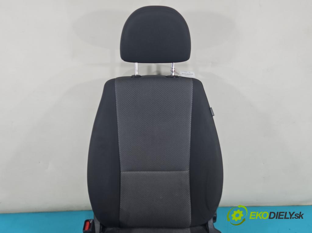 Kia Sportage II 2004-2010 2.0 crdi 150 HP manual 110 kW 1991 cm3 5- Sedačka ľavý  (Sedačky, sedadlá)