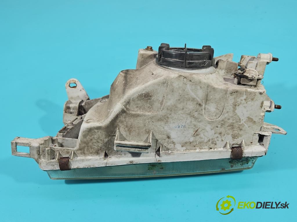 Toyota Corolla E10 1.6 16V 105 HP manual 77 kW 1587 cm3 3- Reflektor: pravý (Pravé)