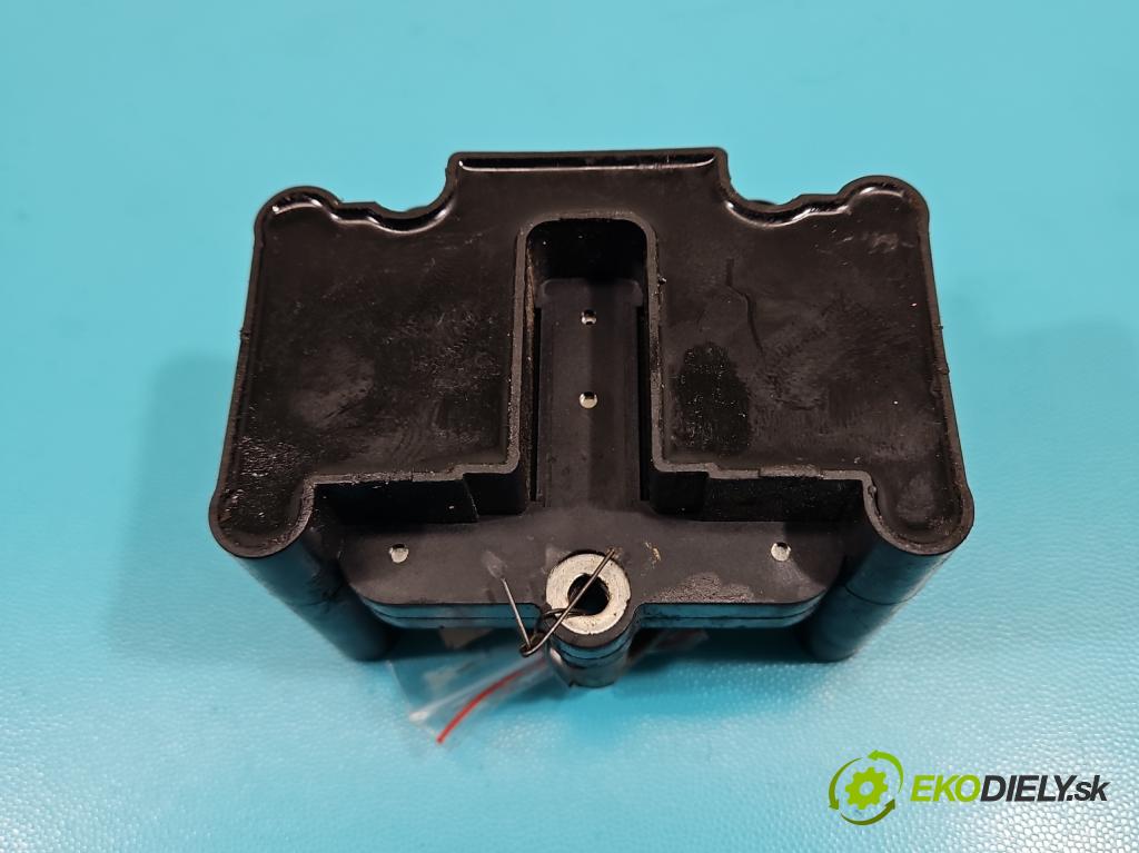 Audi A4 B5 1994-2001 1.6 8V 101 HP manual 74 kW 1595 cm3 4- cievka zapaľovacia  (Zapaľovacie cievky, moduly)