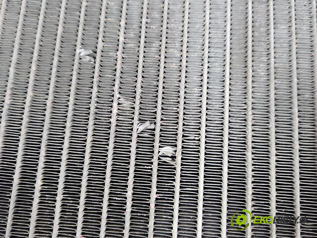 Mazda Premacy 1.8 16v 101 hp manual 74 kW 1840 cm3 5- Chladič vody  (Chladiče vody)