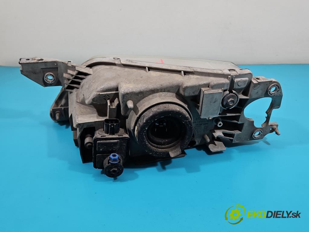 Mazda Premacy 1.8 16v 101 HP manual 74 kW 1840 cm3 5- Reflektor: pravý (Pravé)