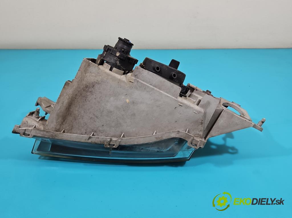 Mazda Premacy 1.8 16v 101 HP manual 74 kW 1840 cm3 5- Reflektor: pravý (Pravé)