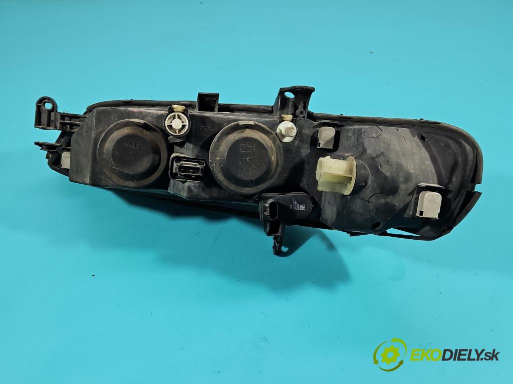 Opel Vectra B 1995-2002 1.8 16V 113 HP manual 83 kW 1796 cm3 4- Reflektor: pravý  (Pravé)