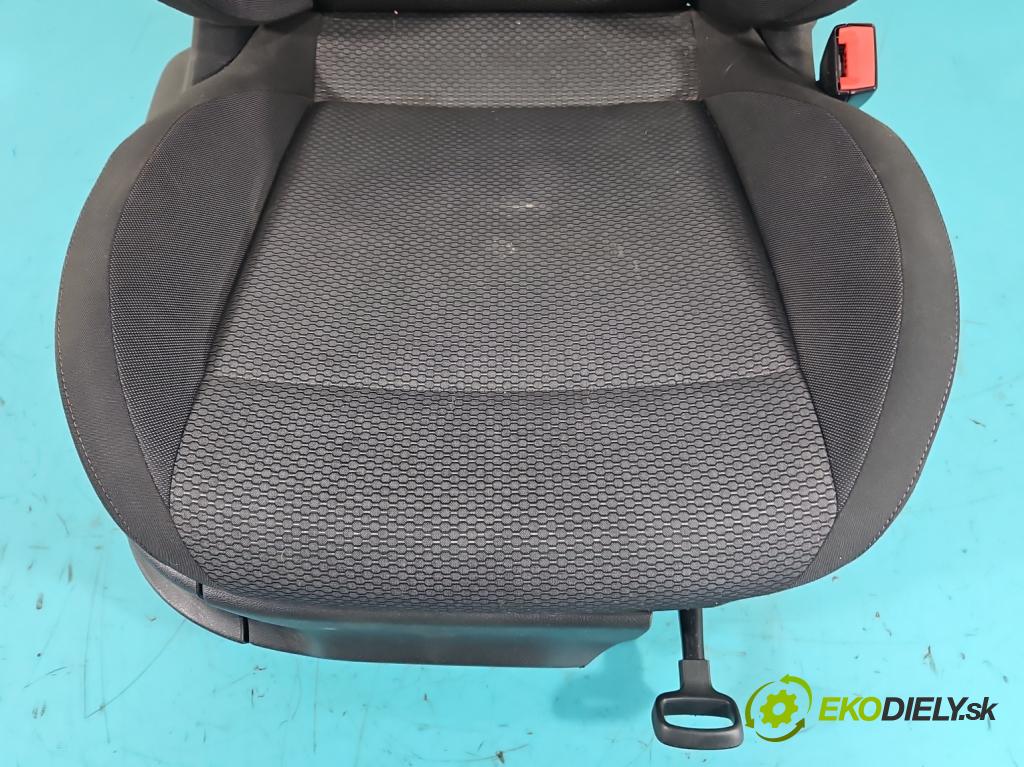 Vw Polo V 6R 2009-2017 1.2 16v 90 HP manual 66 kW 1197 cm3 5- Sedačka pravý  (Sedačky, sedadlá)