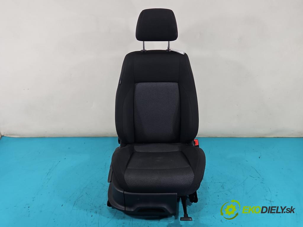 Vw Polo V 6R 2009-2017 1.2 16v 90 HP manual 66 kW 1197 cm3 5- Sedačka pravý  (Sedačky, sedadlá)