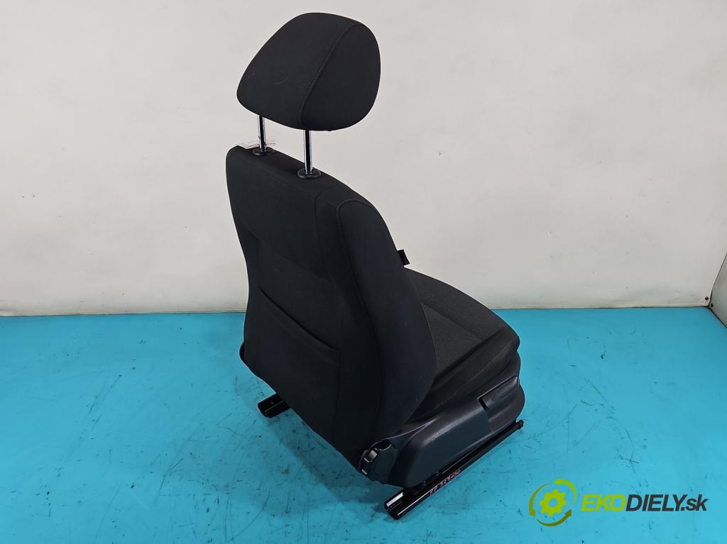 Vw Polo V 6R 2009-2017 1.2 16v 90 HP manual 66 kW 1197 cm3 5- Sedačka pravý  (Sedačky, sedadlá)