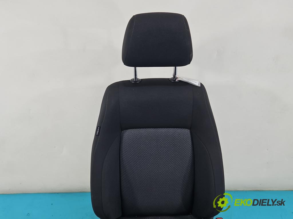 Vw Polo V 6R 2009-2017 1.2 16v 90 HP manual 66 kW 1197 cm3 5- Sedačka pravý  (Sedačky, sedadlá)