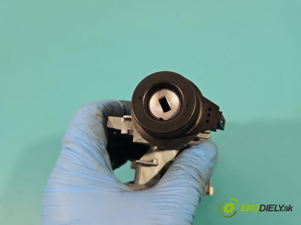 Vw Polo V 6R 2009-2017 1.2 16v 90 HP manual 66 kW 1197 cm3 5- Spínačka 6C0905865 (Spínacie skrinky a kľúče)