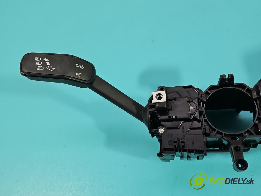 Vw Polo V 6R 2009-2017 1.2 16v 90 HP manual 66 kW 1197 cm3 5- prepínač komplex: 6C0953501 (Prepínače, spínače, tlačidlá a ovládače kúrenia)