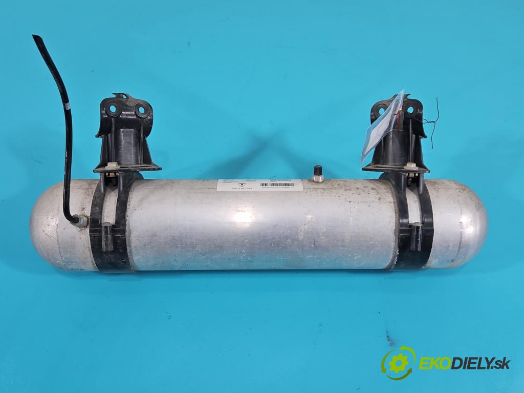 Tesla Model S 0.0b: 367hp automatic 270 kW  5- Nádrž: vzduchu 6006408-00-B (Obaly filtrov vzduchu)