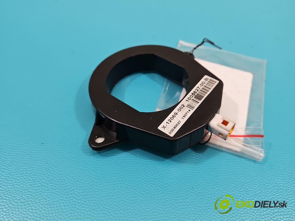 Tesla Model S 0.0b: 367hp automatic 270 kW  5- Antena 1005627-00-B