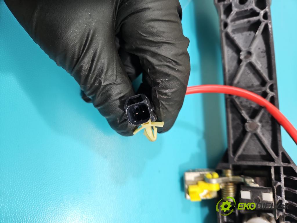 Kia Sportage II 2004-2010 2.0 crdi 150 HP manual 110 kW 1991 cm3 5- rukoväť predné ľavé mimo:  (Vonkajšie predné ľavé)