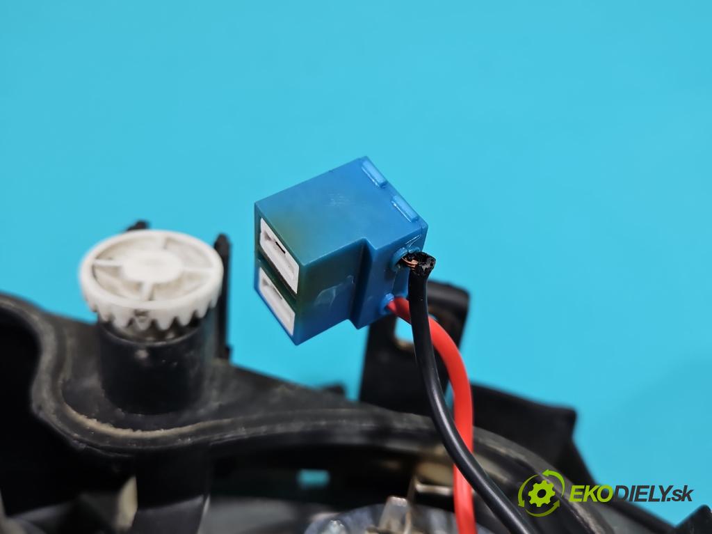 Vw Golf IV 1997-2003 1.4 16V 75 HP manual 55 kW 1390 cm3 3- Reflektor: pravý 1J1941016K (Pravé)