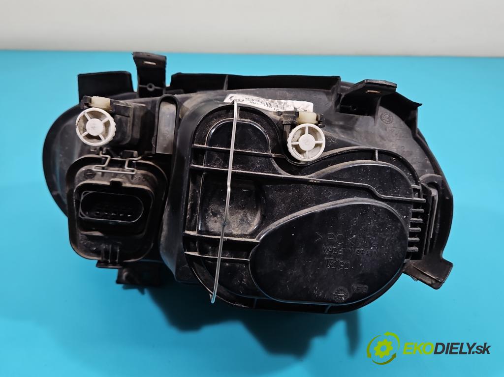 Vw Golf IV 1997-2003 1.4 16V 75 HP manual 55 kW 1390 cm3 3- Reflektor: pravý 1J1941016K (Pravé)